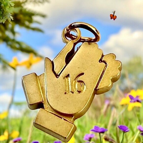 Weight Watchers WW #16 CLAPPING HANDS CHARM - Picture 3 of 7